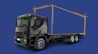 Existem várias modificações possíveis em veículos de carga. A troca de carroceria é uma delas.
