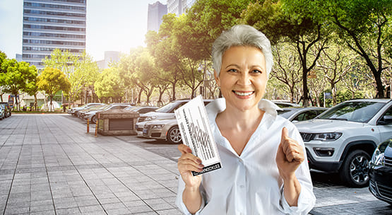 Serviço online: como emitir o cartão de estacionamento para idosos